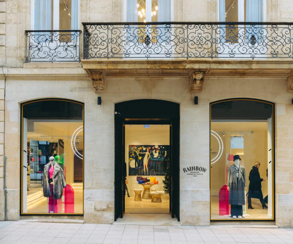 Vitrine Maison Rainbow mode et luxe Bordeaux