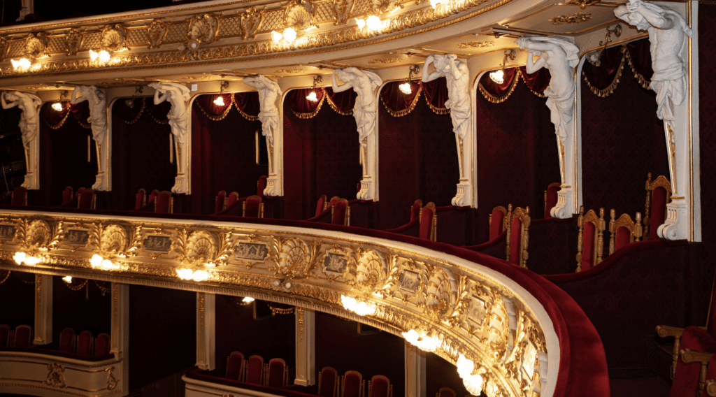 grand theatre bordeaux bal clandestin